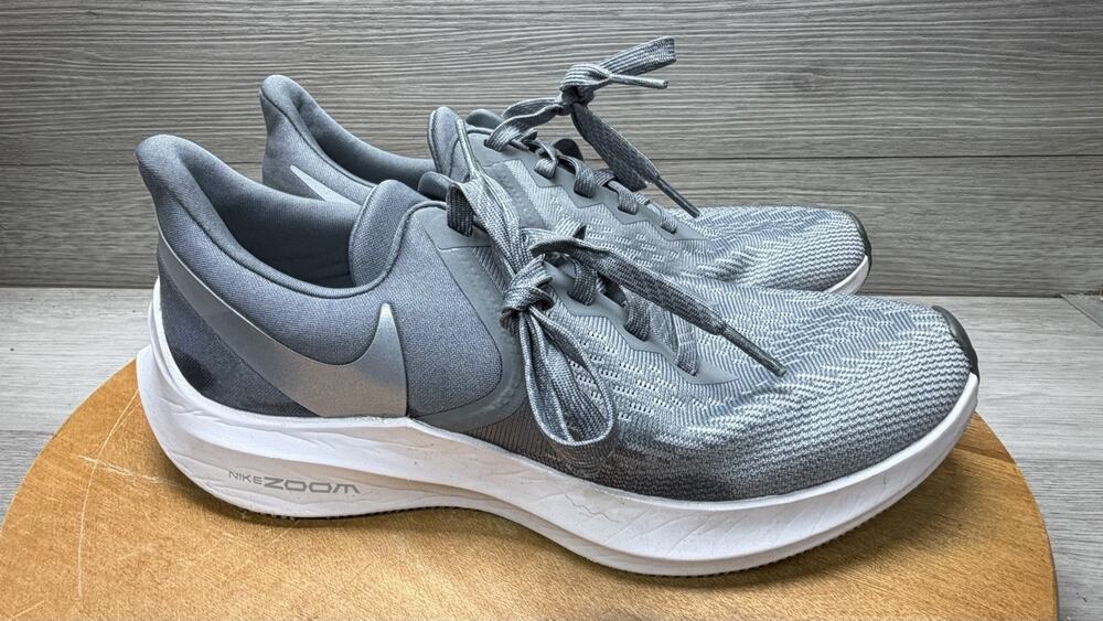 Nike Air Zoom Winflo 6 Cool Grey White/ Women Size 7.5
